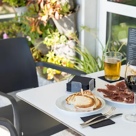 Avenida 호텔 산세바스티안