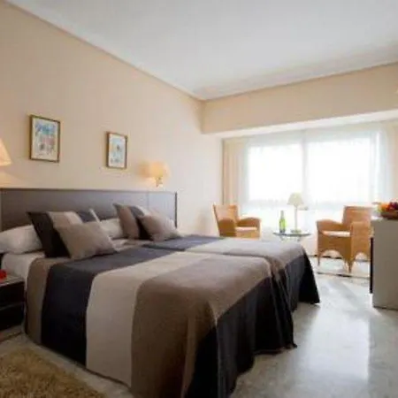Avenida Otel 3*