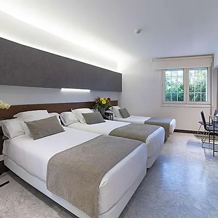 Avenida Hotel 3*