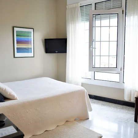 Avenida Hotell 3*